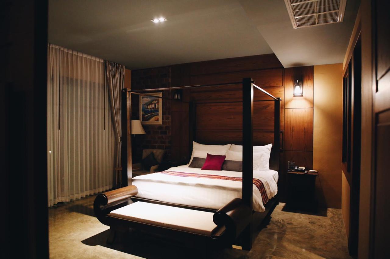 Hotel De L'Amour Sha Plus Prakhon Chai Eksteriør bilde